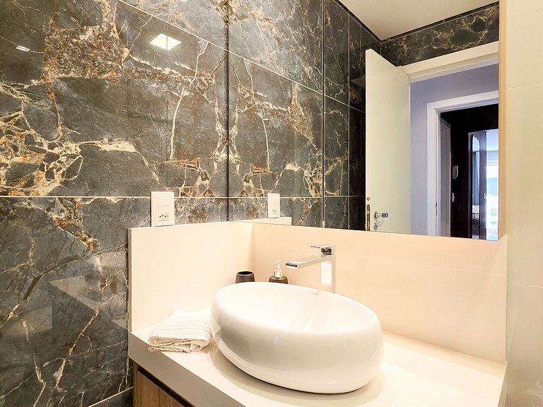 Duas suítes com piscina e requinte em Gramado