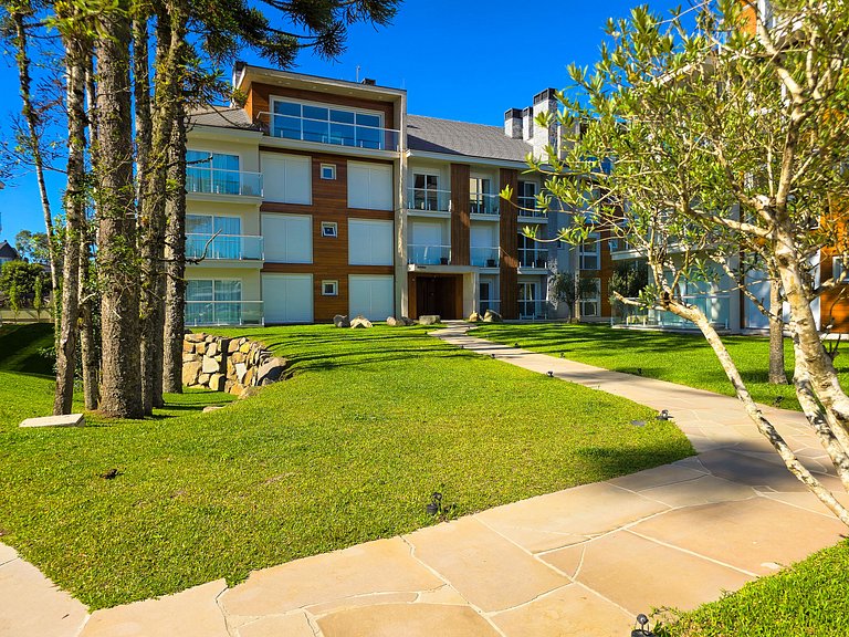 Duas suítes com piscina e requinte em Gramado