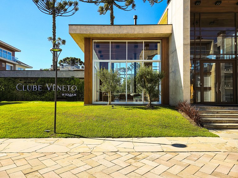 Duas suítes com piscina e requinte em Gramado