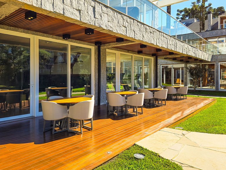 Duas suítes com piscina e requinte em Gramado