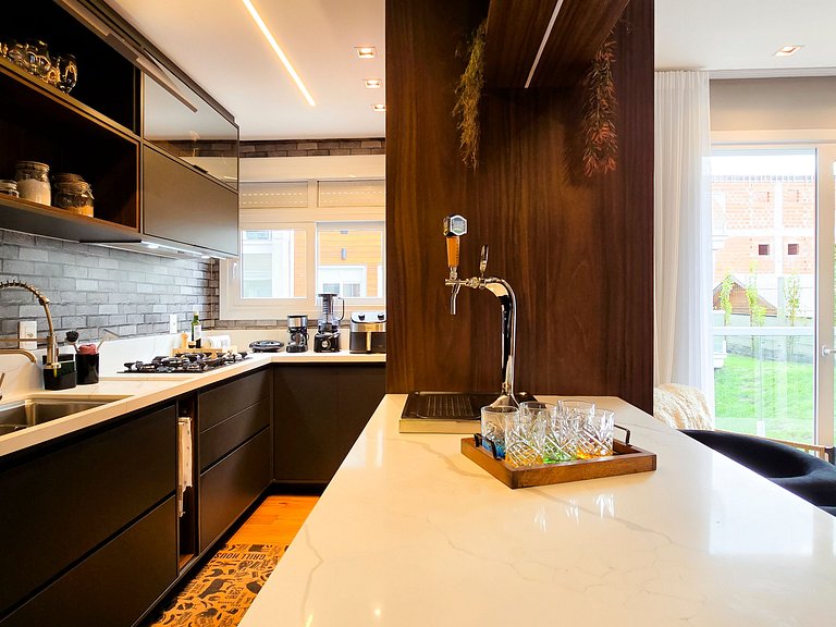 Duas suítes com piscina e requinte em Gramado